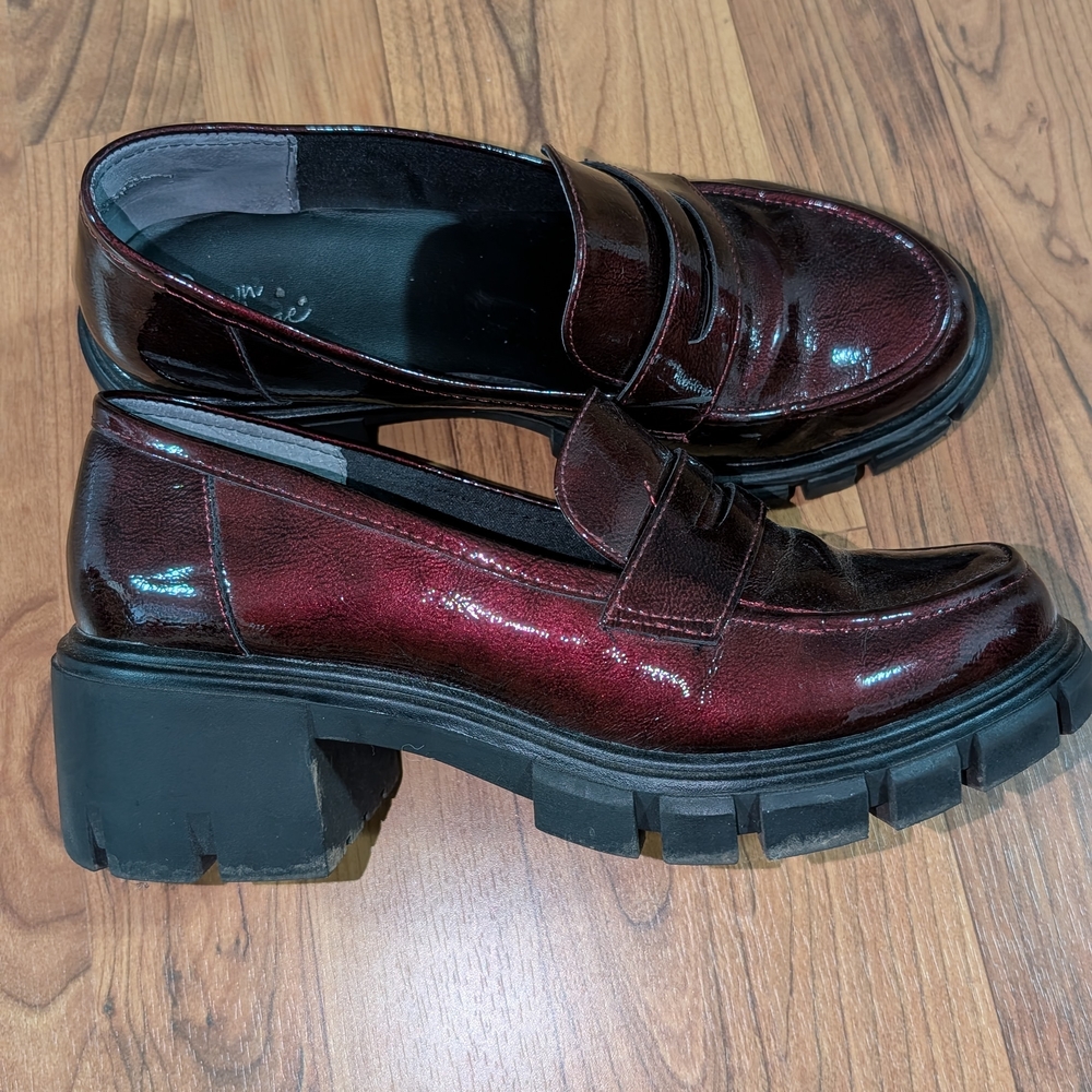 Crown Vintage Shiny Maroon Loafers